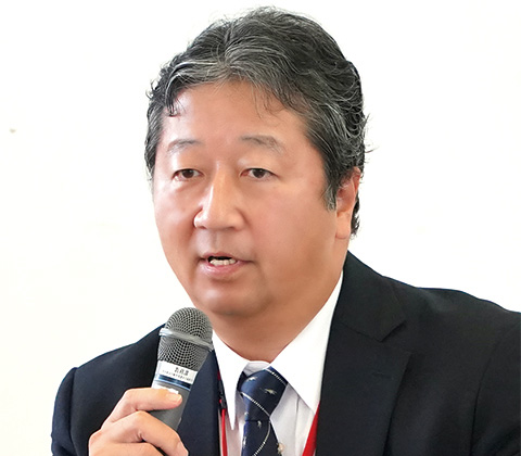 山田芳樹氏