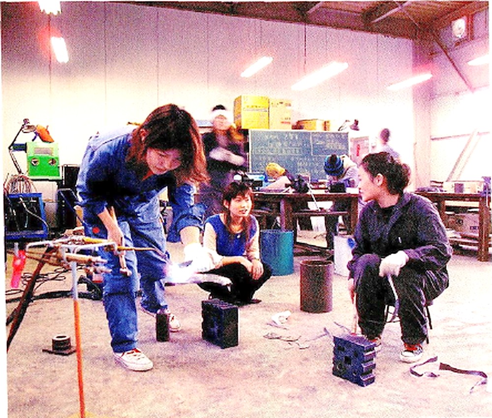 C棟 メタル工房